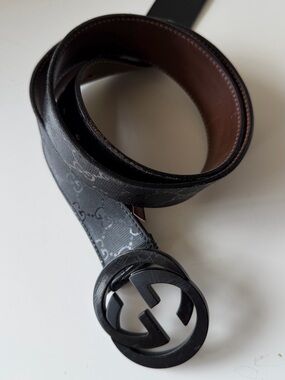 Gucci‎ Authentic Brown Leather Belt with Black Interlocking Buckle